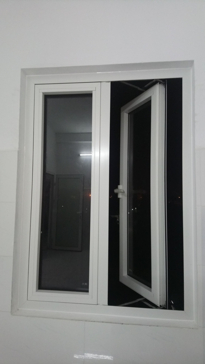 Cửa sổ mở quay 2 cánh - nhựa SPARLEE